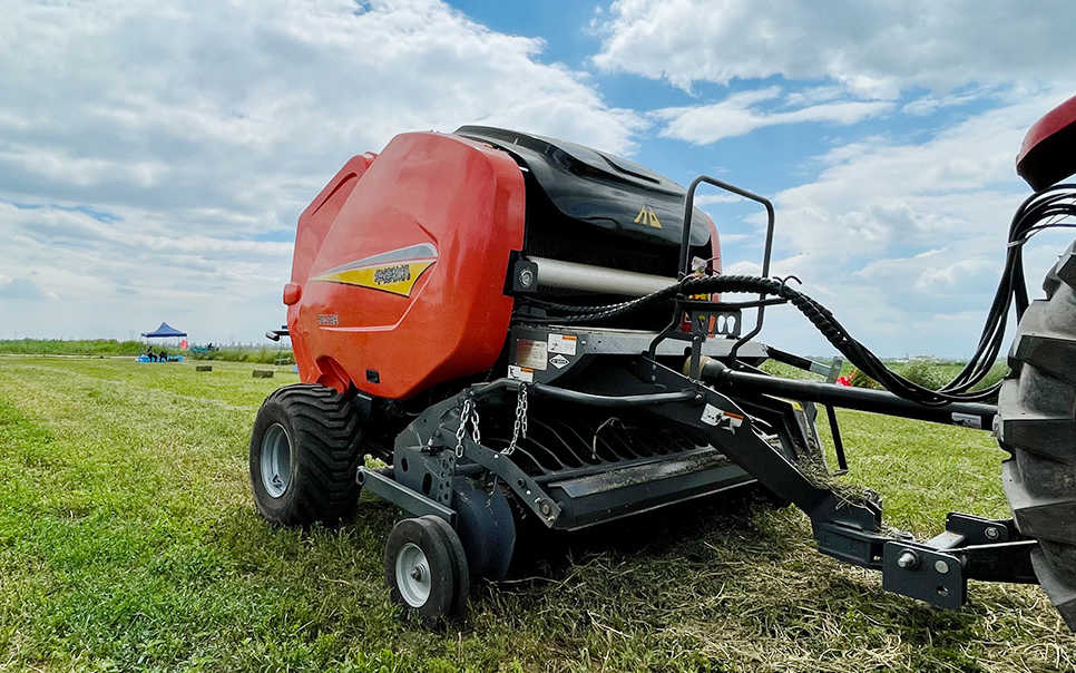 標(biāo)題：9YGJ-2.2B圓草捆打捆機(jī)
瀏覽次數(shù)：291
發(fā)表時(shí)間：2023-12-12