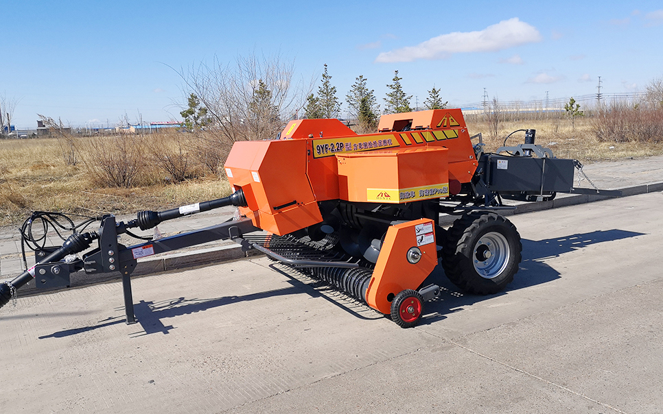 標題：9YF-2.2P型方草捆撿拾壓捆機
瀏覽次數(shù)：115
發(fā)表時間：2023-12-12