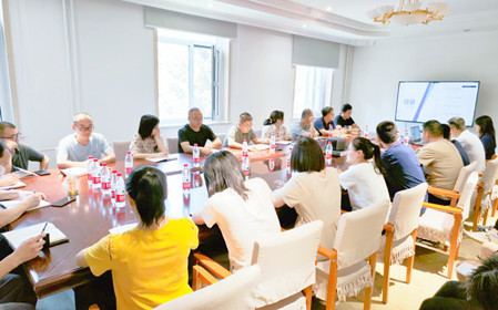 標(biāo)題：研究中心召開研發(fā)工作推進(jìn)會暨落實“十四五”規(guī)劃研討交流會
瀏覽次數(shù)：1631
發(fā)表時間：2024-07-23